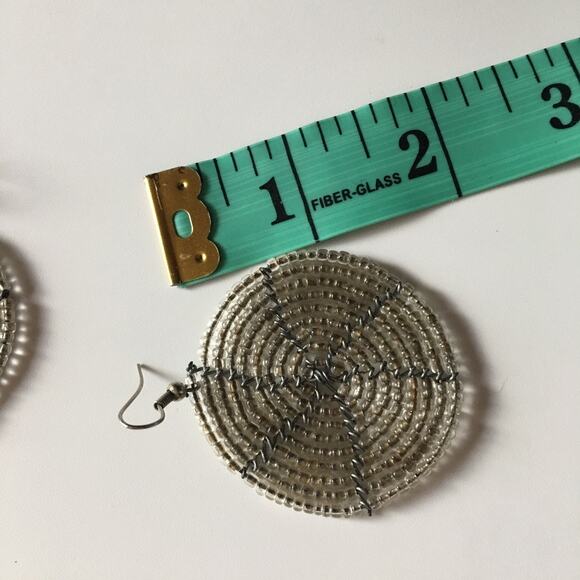 Gray seed bead woven circle fish hook earrings - Picture 5 of 6